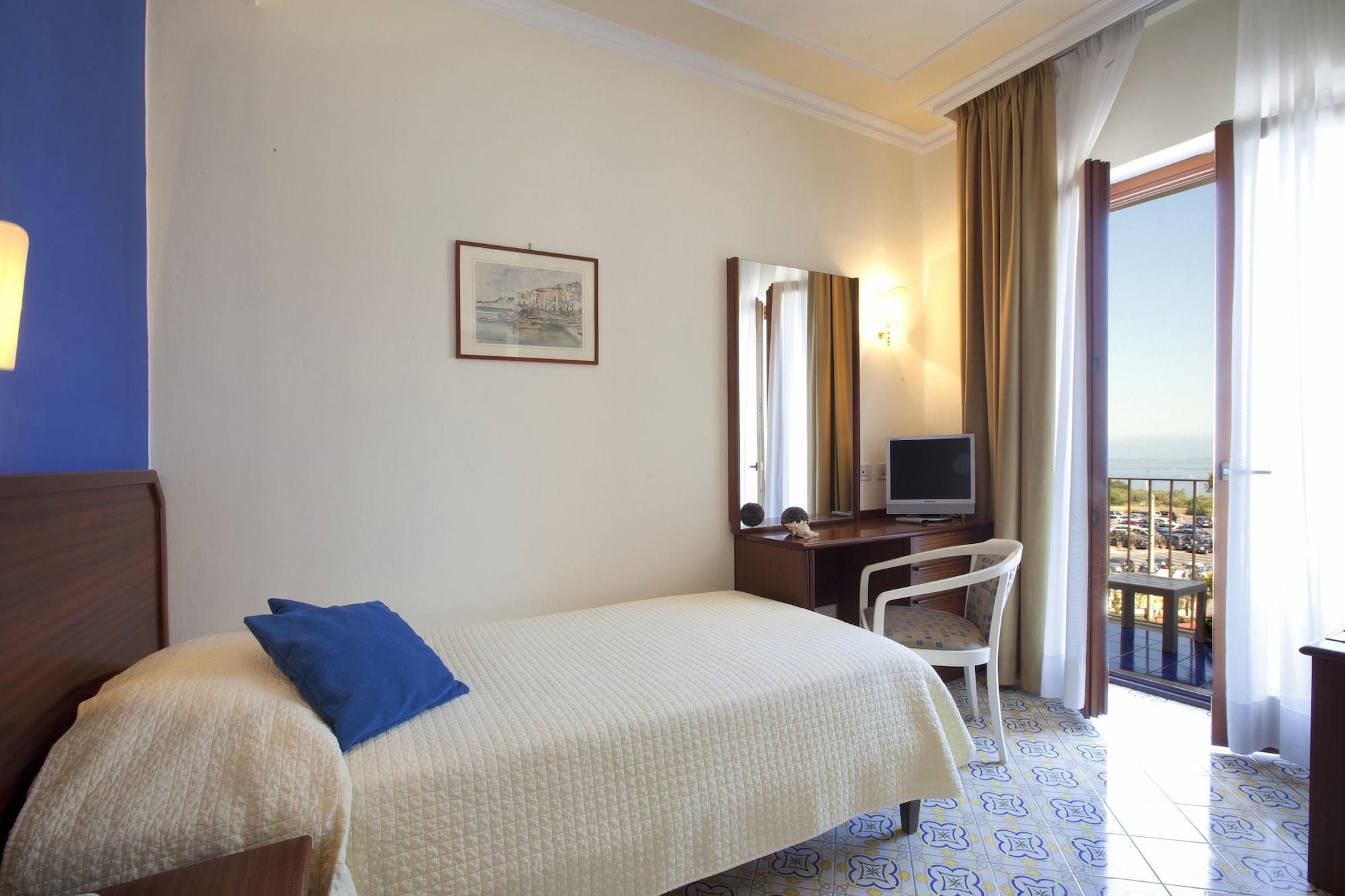 Hotel Tirrenia Sorrento Eksteriør bilde