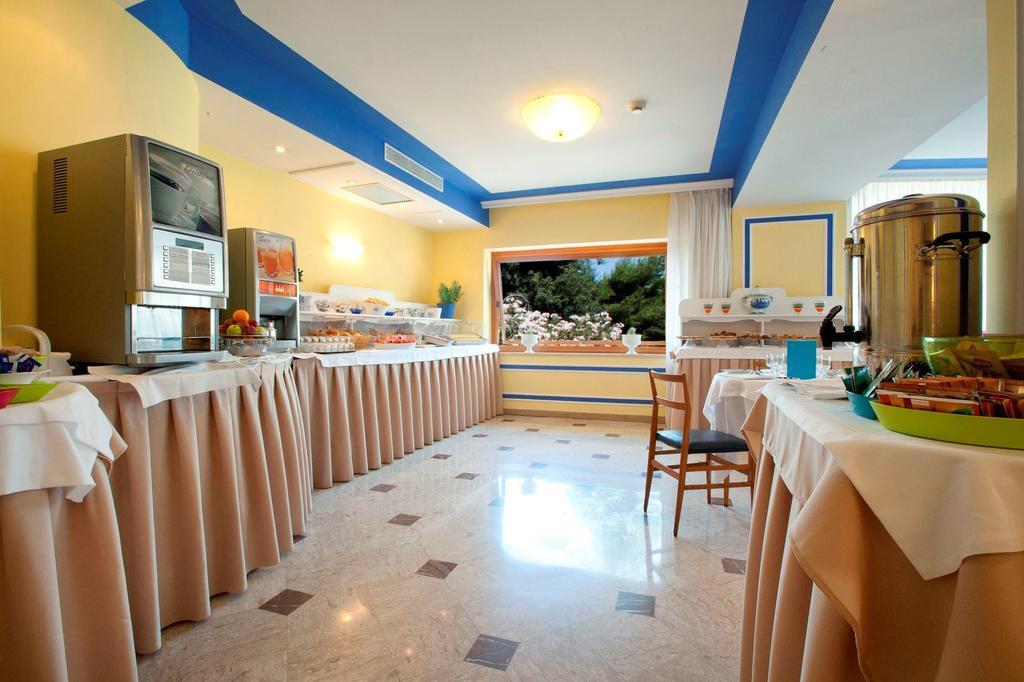 Hotel Tirrenia Sorrento Eksteriør bilde