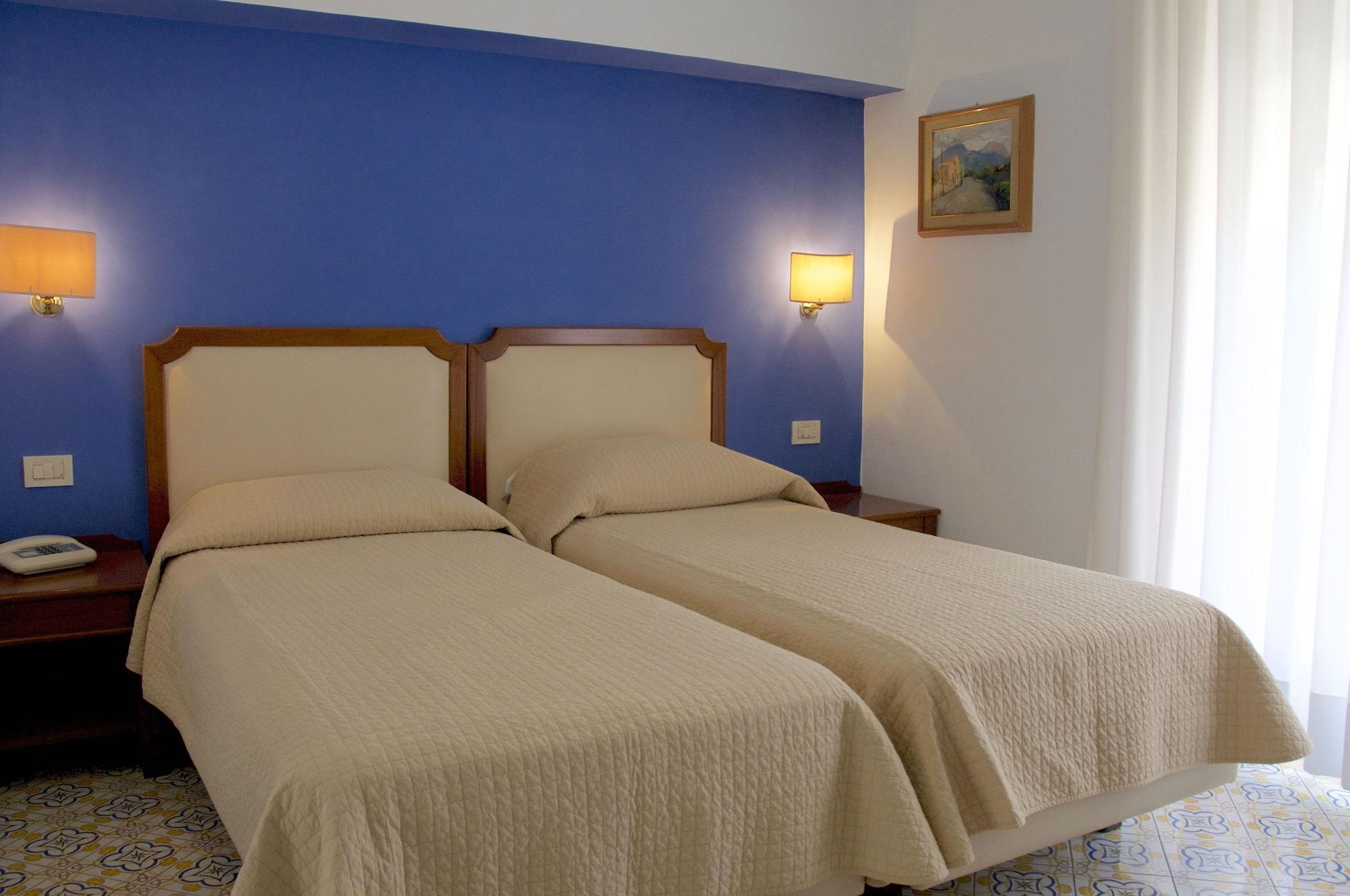 Hotel Tirrenia Sorrento Eksteriør bilde
