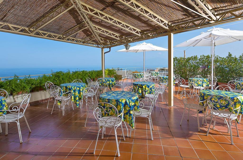 Hotel Tirrenia Sorrento Eksteriør bilde