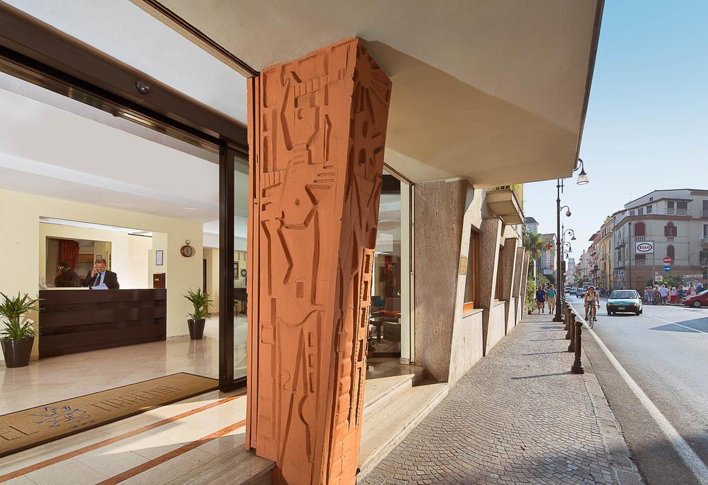 Hotel Tirrenia Sorrento Eksteriør bilde