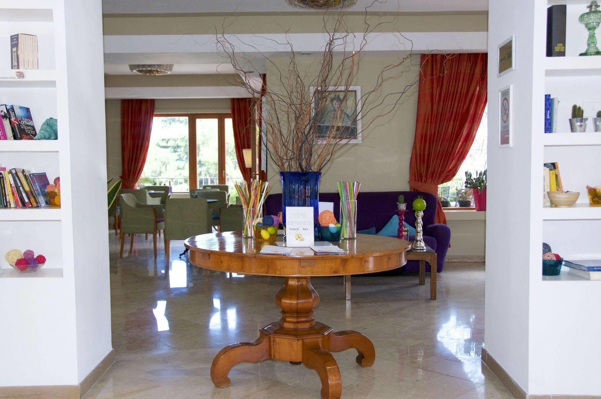 Hotel Tirrenia Sorrento Eksteriør bilde