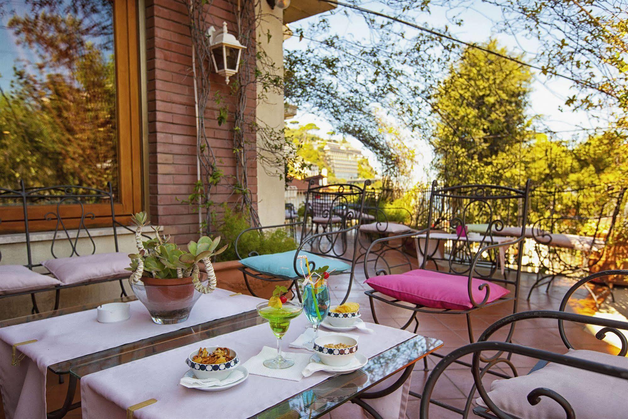 Hotel Tirrenia Sorrento Eksteriør bilde