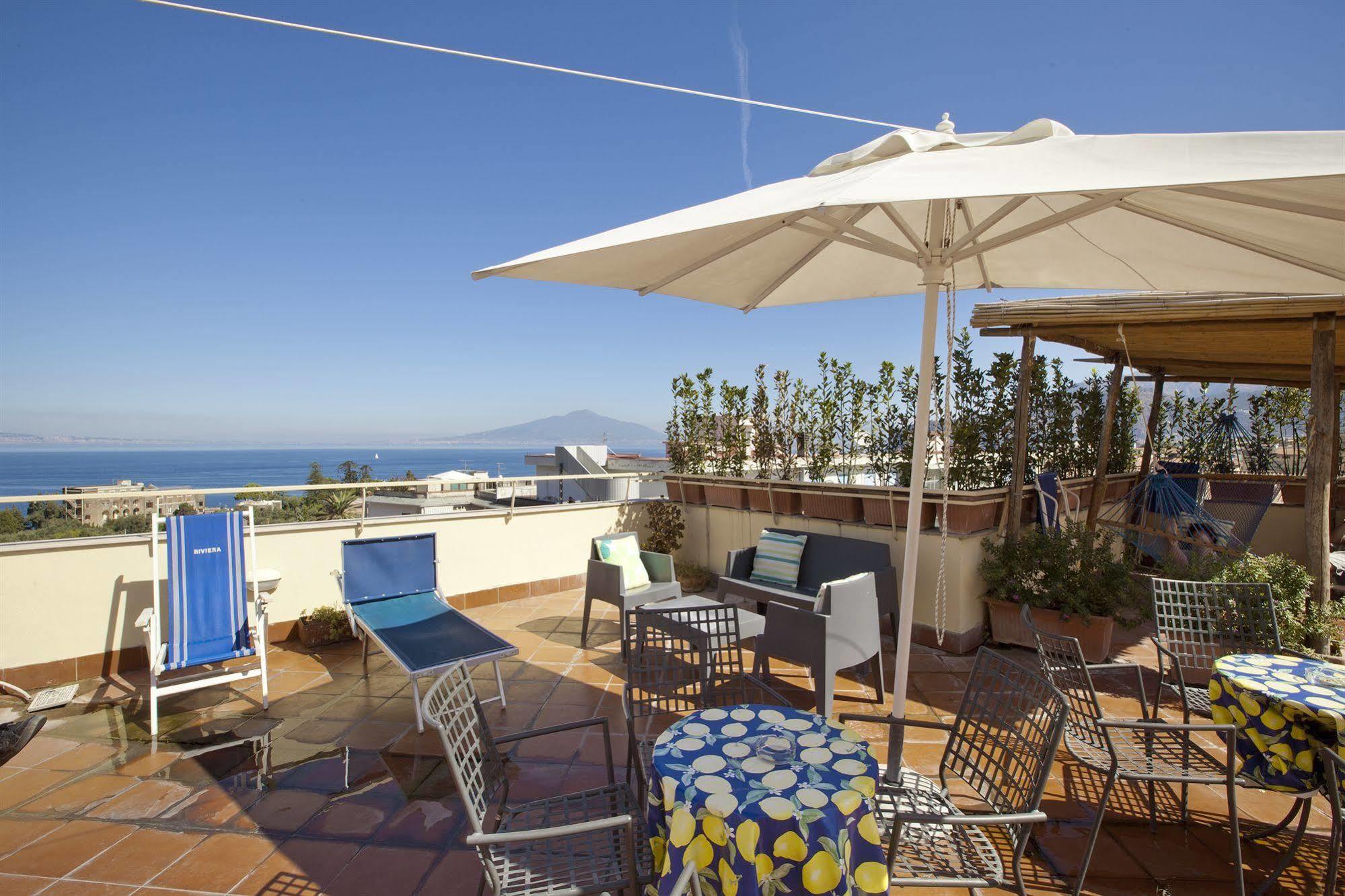Hotel Tirrenia Sorrento Eksteriør bilde